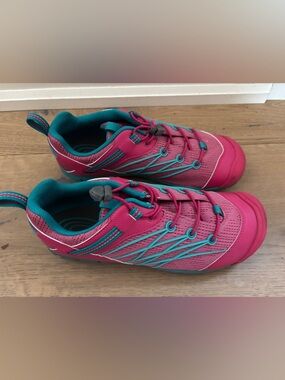KEEN Chandler CNX Hiking Shoes, Magenta and Blue, 7